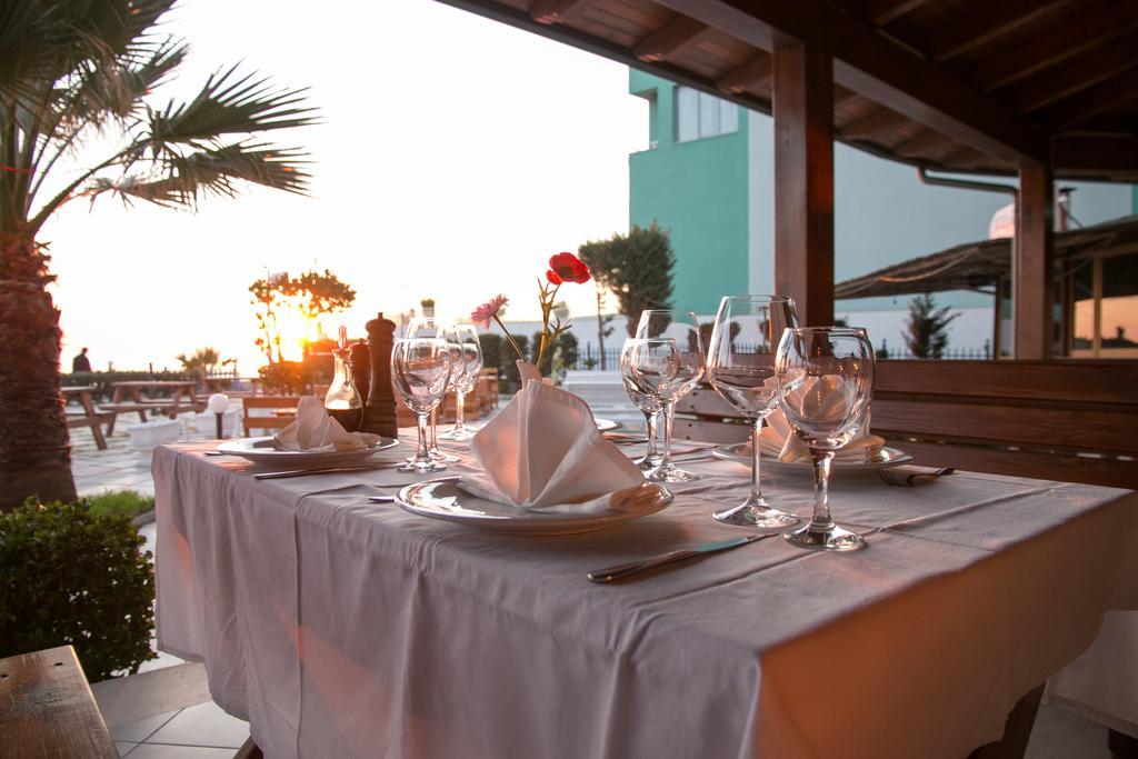 Vila Verde Beach Hotel Durrës Exterior foto
