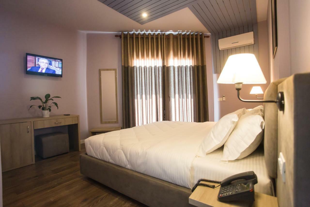 Vila Verde Beach Hotel Durrës Exterior foto